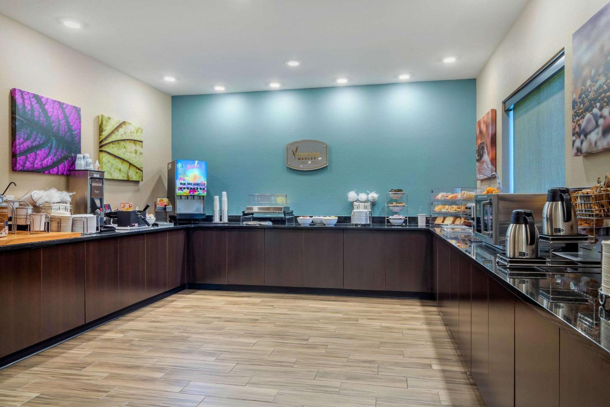 亚特兰大南部纽南门斯特套房酒店 外观 照片