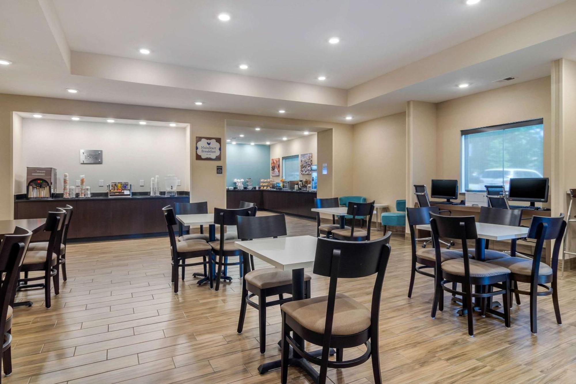 亚特兰大南部纽南门斯特套房酒店 外观 照片