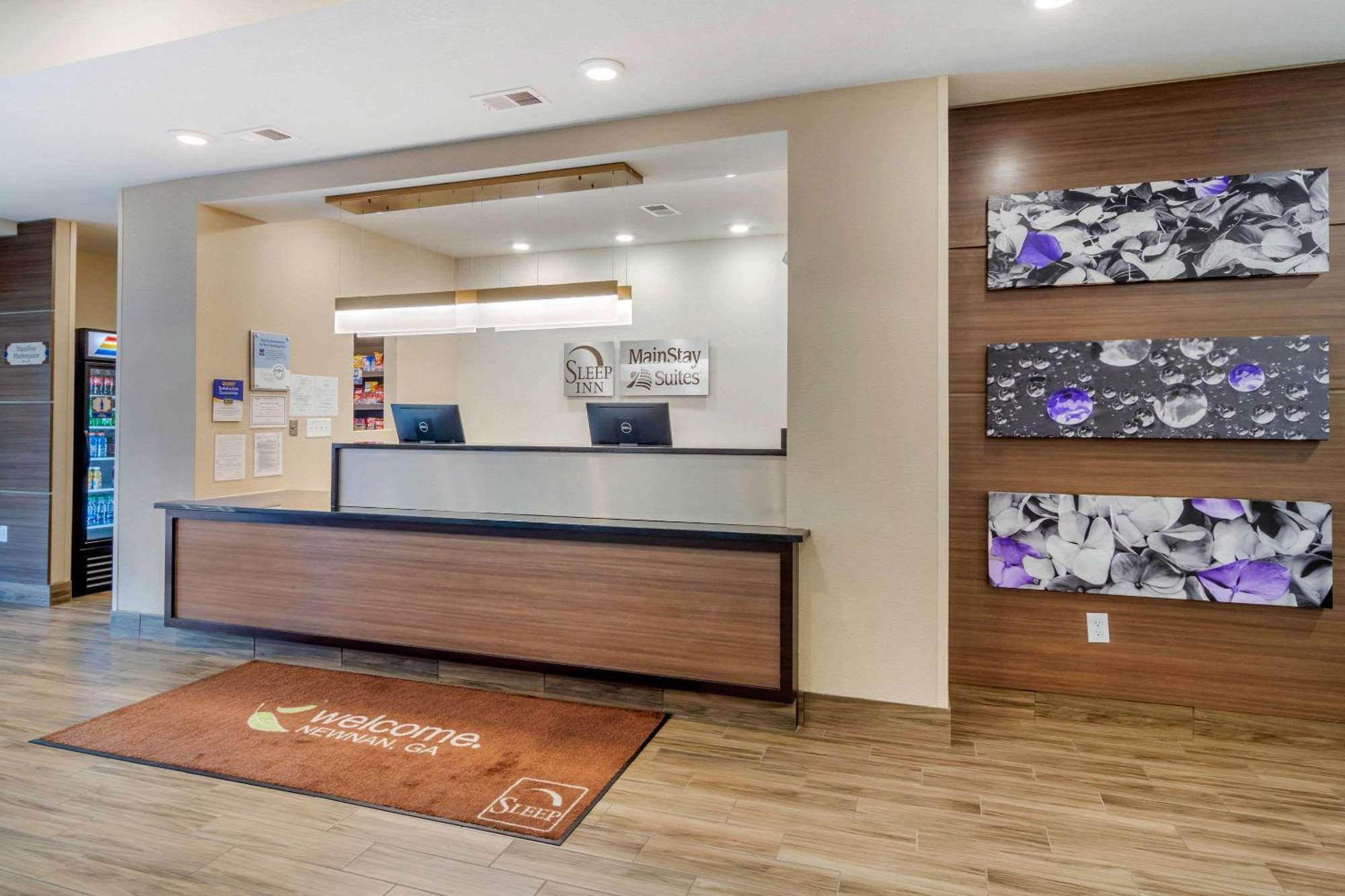 亚特兰大南部纽南门斯特套房酒店 外观 照片